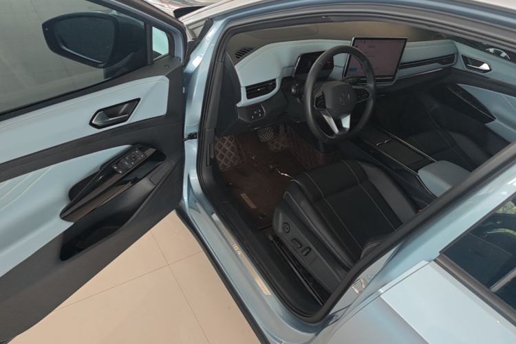 Used Volkswagen ID.4 X 2024 Pure & Smart Edition Driver Seat