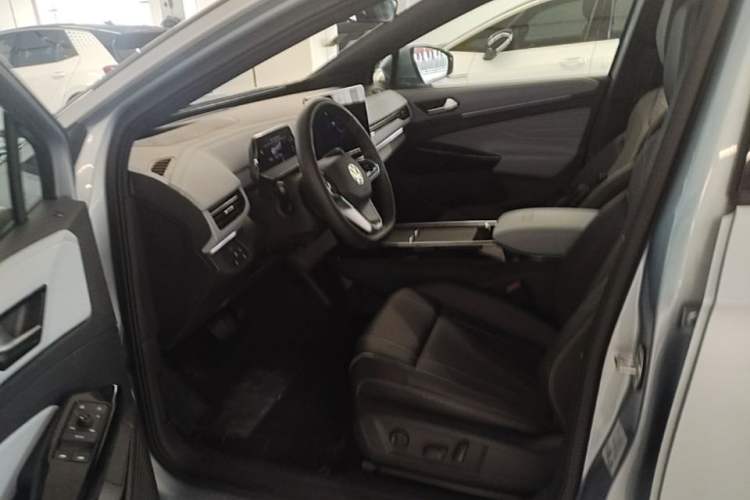 Used Volkswagen ID.4 X 2024 Pure & Smart Edition Driver Seat