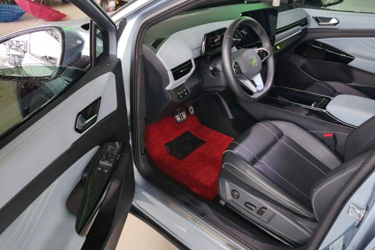 Used Volkswagen ID.4 X 2024 Pure & Smart Edition Driver Seat