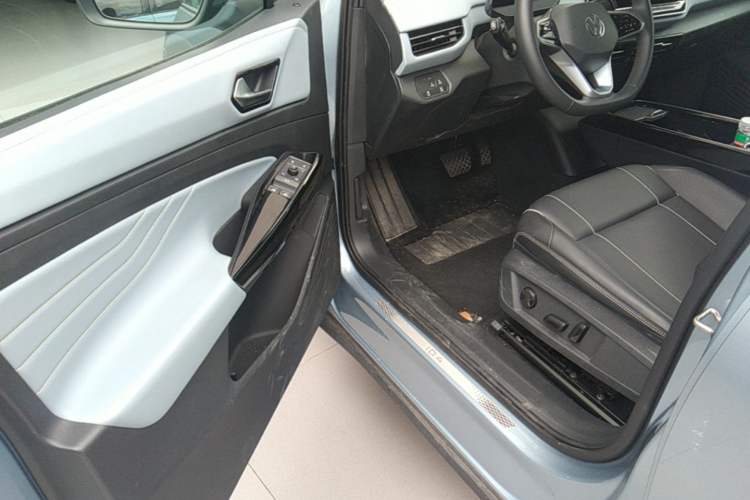 Used Volkswagen ID.4 X 2024 Pure & Smart Edition Driver Seat