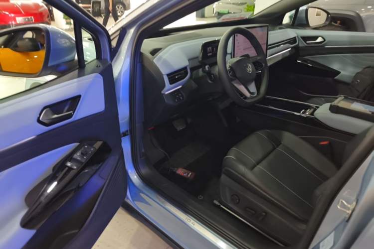 Used Volkswagen ID.4 X 2024 Pure & Smart Edition Driver Seat