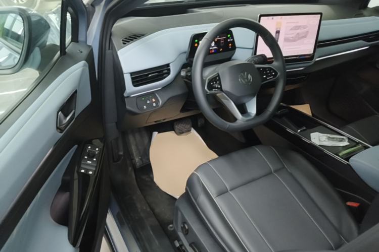 Used Volkswagen ID.4 X 2024 Pure & Smart Edition Driver Seat