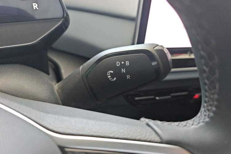Used Volkswagen ID.4 X 2024 Pure & Smart Edition Gear Lever