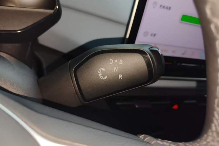 Used Volkswagen ID.4 X 2024 Pure & Smart Edition Gear Lever