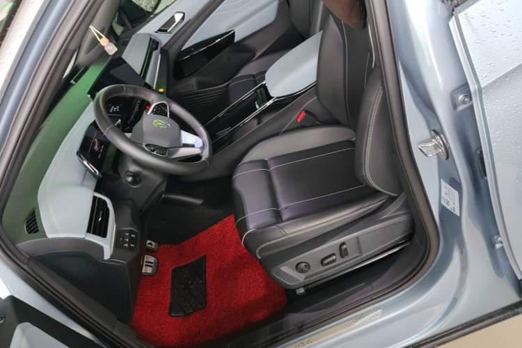 Used Volkswagen ID.4 X 2024 Pure & Smart Edition Left Front Seat