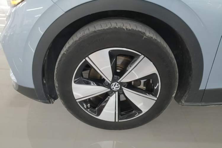 Used Volkswagen ID.4 X 2024 Pure & Smart Edition Left Front Wheel Hub
