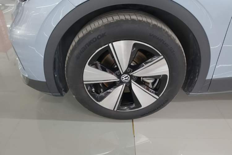 Used Volkswagen ID.4 X 2024 Pure & Smart Edition Left Front Wheel Hub