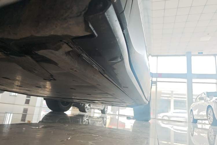 Used Volkswagen ID.4 X 2024 Pure & Smart Edition Left Side Sill