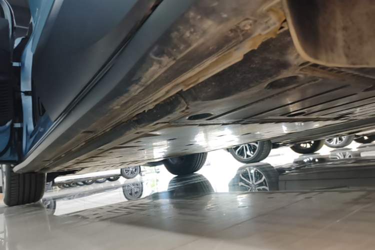 Used Volkswagen ID.4 X 2024 Pure & Smart Edition Left Side Sill