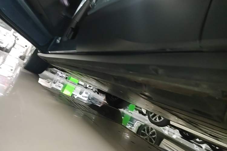 Used Volkswagen ID.4 X 2024 Pure & Smart Edition Left Side Sill