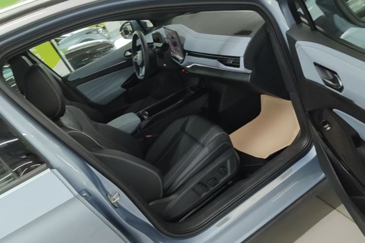 Used Volkswagen ID.4 X 2024 Pure & Smart Edition Right Front Seat