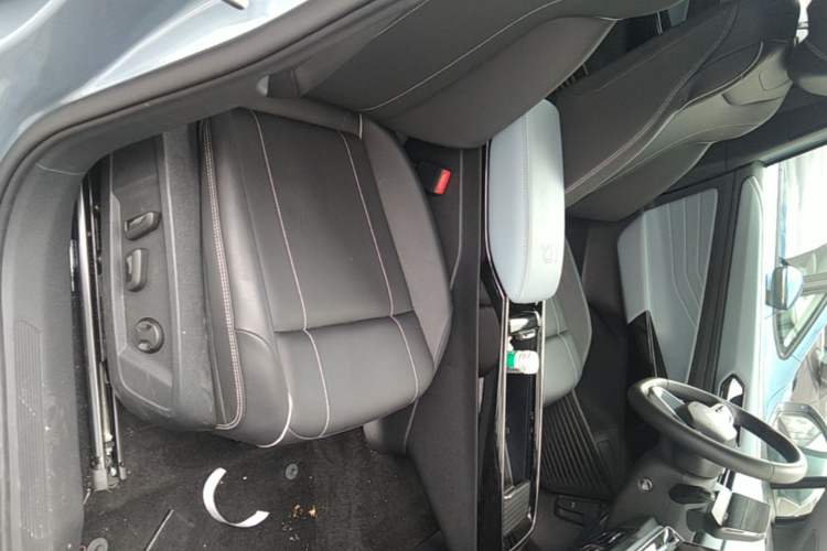 Used Volkswagen ID.4 X 2024 Pure & Smart Edition Right Front Seat