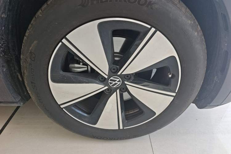 Used Volkswagen ID.4 X 2024 Pure & Smart Edition Right Rear Wheel Hub