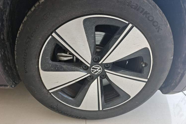 Used Volkswagen ID.4 X 2024 Pure & Smart Edition Right Rear Wheel Hub