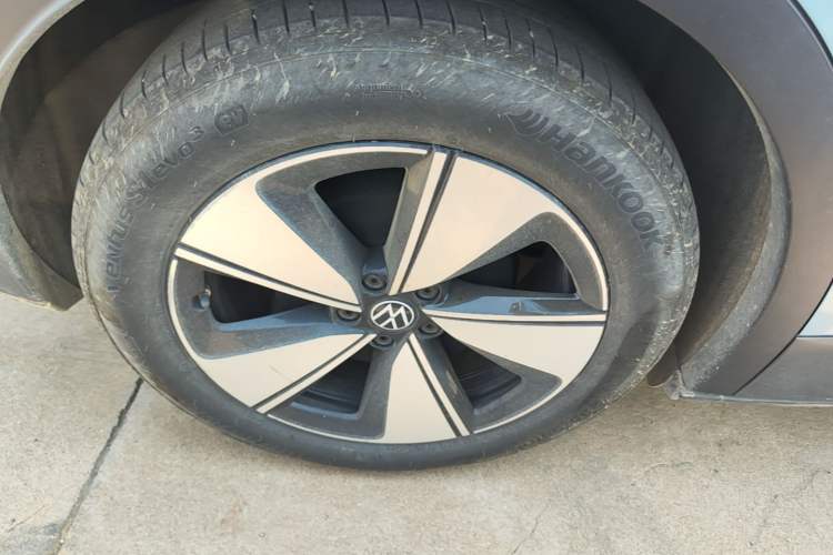 Used Volkswagen ID.4 X 2024 Pure & Smart Edition Right Rear Wheel Hub