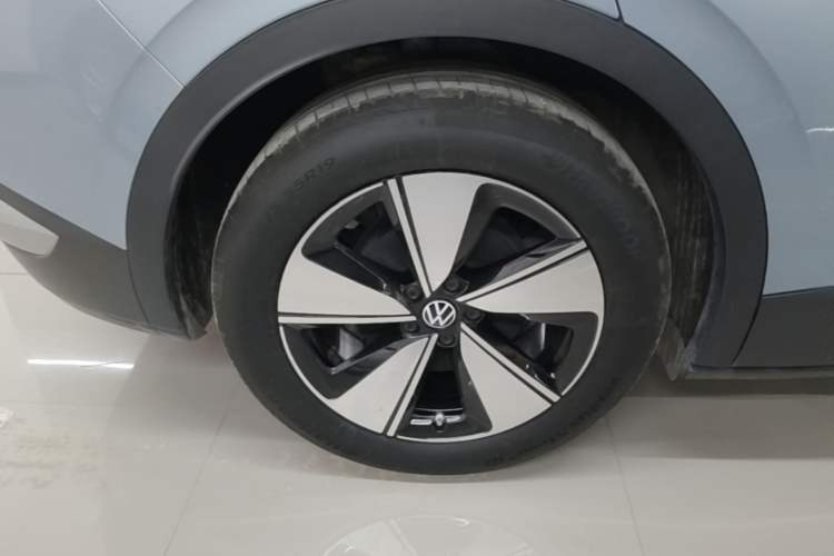 Used Volkswagen ID.4 X 2024 Pure & Smart Edition Right Rear Wheel Hub