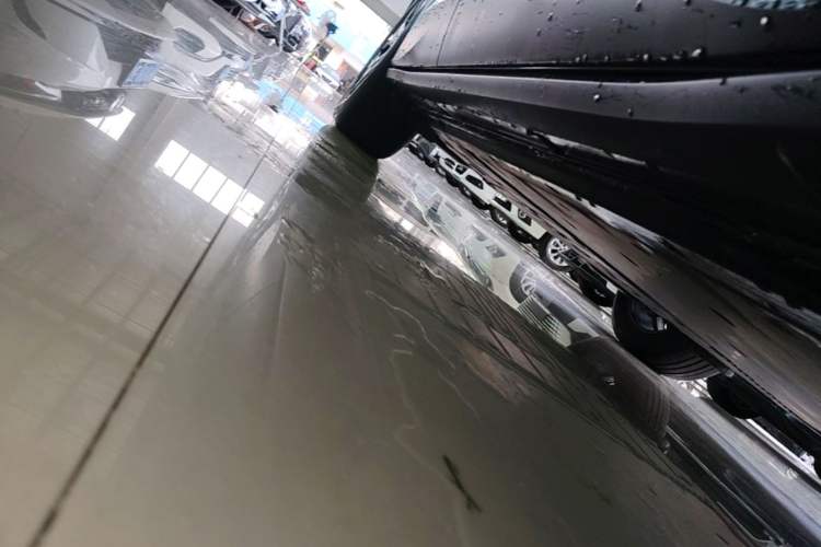 Used Volkswagen ID.4 X 2024 Pure & Smart Edition Right Side Sill