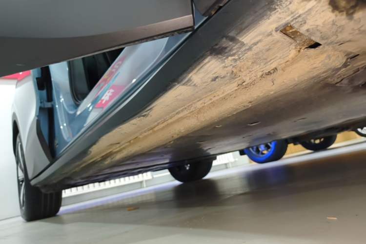 Used Volkswagen ID.4 X 2024 Pure & Smart Edition Right Side Sill