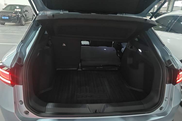 Used Volkswagen ID.4 X 2024 Pure & Smart Edition Trunk