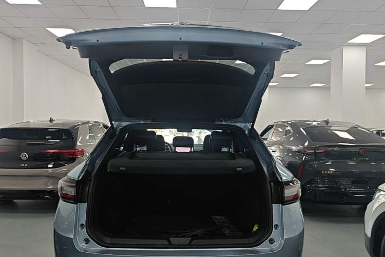 Used Volkswagen ID.4 X 2024 Pure & Smart Edition Trunk