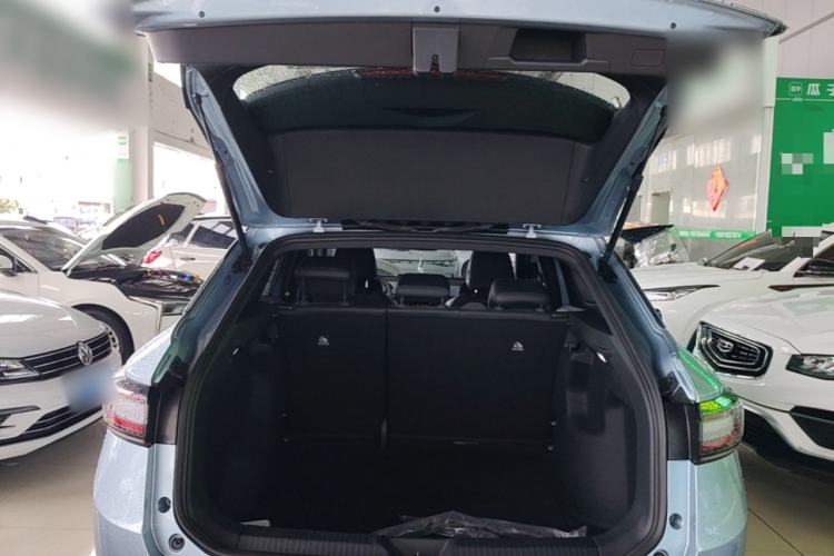 Used Volkswagen ID.4 X 2024 Pure & Smart Edition Trunk