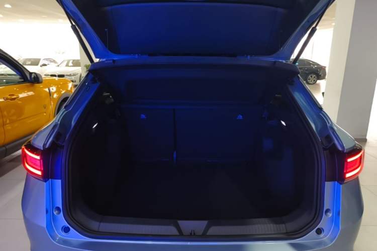 Used Volkswagen ID.4 X 2024 Pure & Smart Edition Trunk