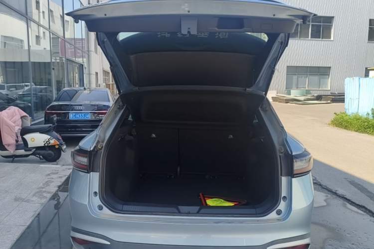 Used Volkswagen ID.4 X 2024 Pure & Smart Edition Trunk