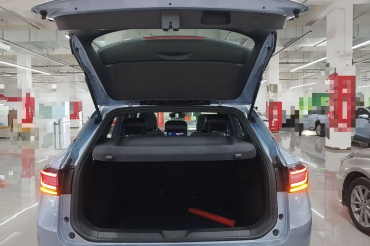 Used Volkswagen ID.4 X 2024 Pure & Smart Edition Trunk