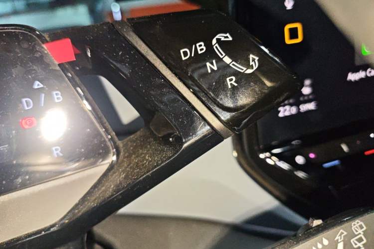 Used Volkswagen ID.4 X 2024 Pure & Smart Edition Gear Lever