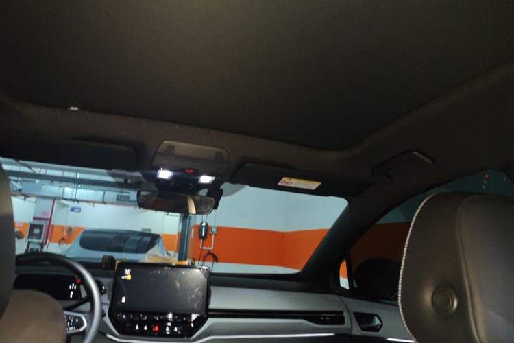 Used Volkswagen ID.4 X 2024 Pure & Smart Edition Headliner