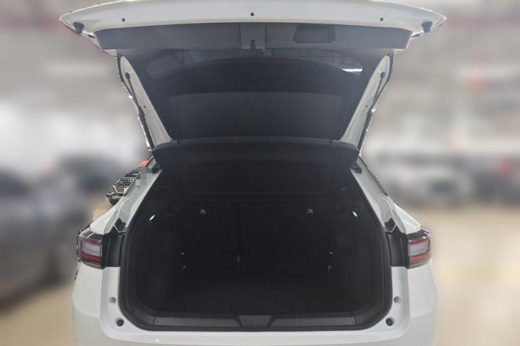 Used Volkswagen ID.4 X 2024 Pure & Smart Edition Trunk