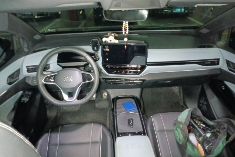 Used Volkswagen ID.4 X 2024 Pure & Smart Edition Center Console