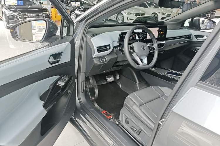 Used Volkswagen ID.4 X 2024 Pure & Smart Edition Driver Seat