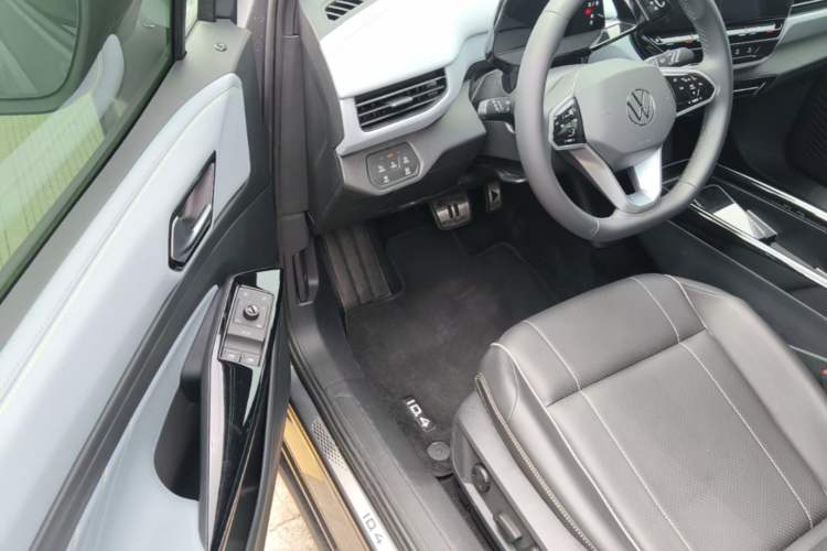 Used Volkswagen ID.4 X 2024 Pure & Smart Edition Driver Seat