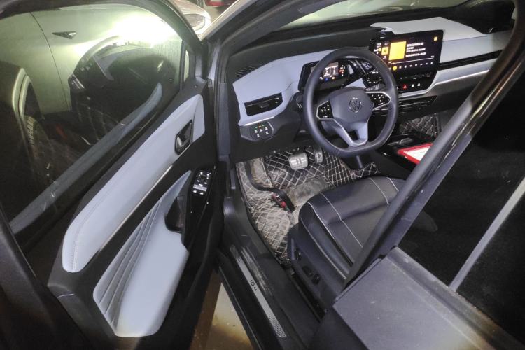 Used Volkswagen ID.4 X 2024 Pure & Smart Edition Driver Seat