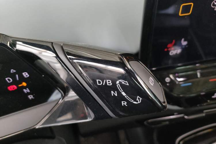 Used Volkswagen ID.4 X 2024 Pure & Smart Edition Gear Lever
