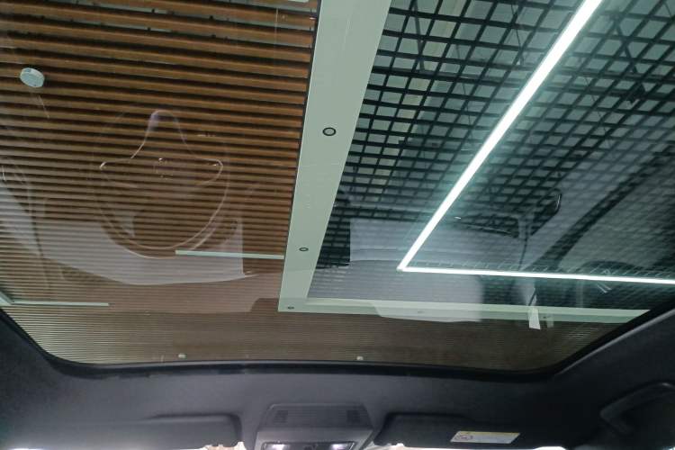 Used Volkswagen ID.4 X 2024 Pure & Smart Edition Headliner