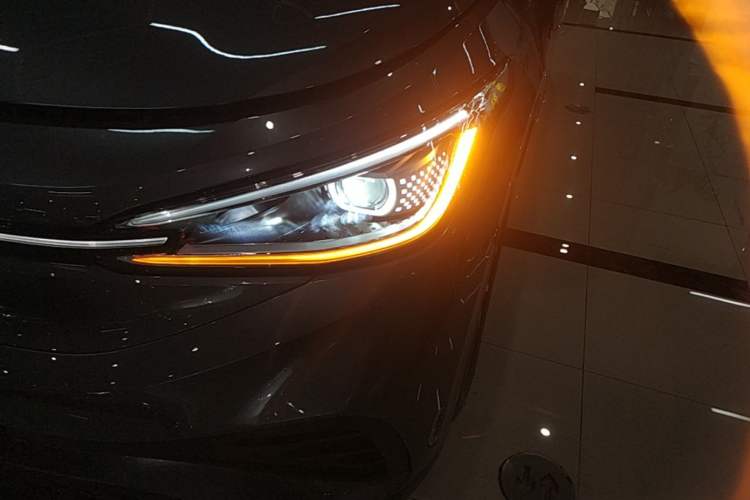 Used Volkswagen ID.4 X 2024 Pure & Smart Edition Left Front Headlight