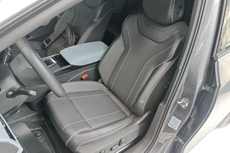 Used Volkswagen ID.4 X 2024 Pure & Smart Edition Left Front Seat