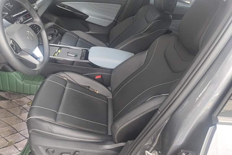 Used Volkswagen ID.4 X 2024 Pure & Smart Edition Left Front Seat