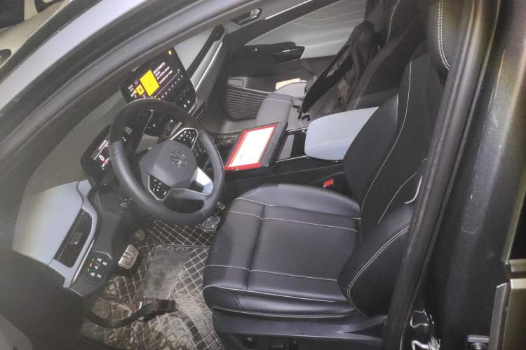 Used Volkswagen ID.4 X 2024 Pure & Smart Edition Left Front Seat