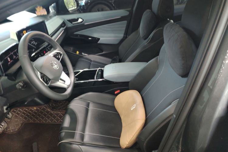 Used Volkswagen ID.4 X 2024 Pure & Smart Edition Left Front Seat