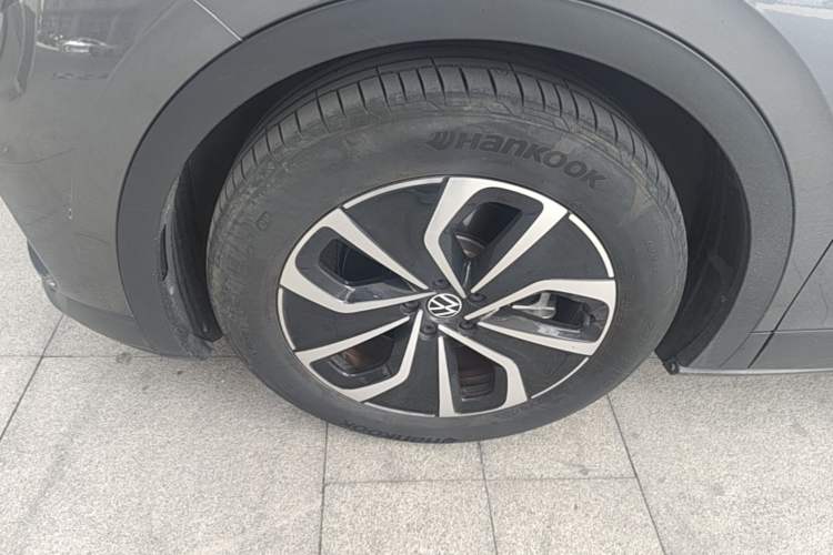 Used Volkswagen ID.4 X 2024 Pure & Smart Edition Left Front Wheel Hub