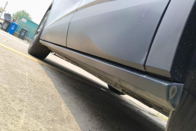 Used Volkswagen ID.4 X 2024 Pure & Smart Edition Left Side Sill