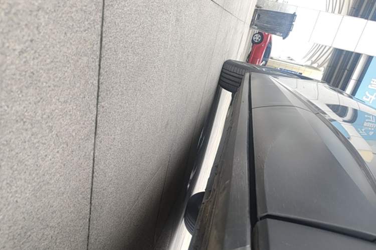 Used Volkswagen ID.4 X 2024 Pure & Smart Edition Left Side Sill