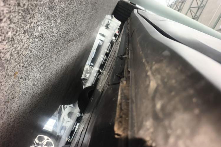 Used Volkswagen ID.4 X 2024 Pure & Smart Edition Left Side Sill