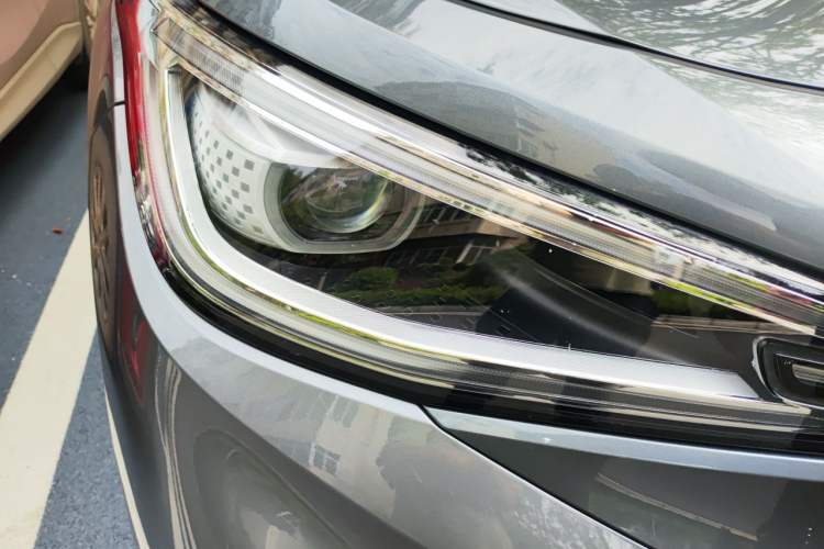 Used Volkswagen ID.4 X 2024 Pure & Smart Edition Right Front Headlight