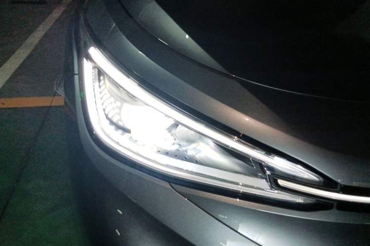 Used Volkswagen ID.4 X 2024 Pure & Smart Edition Right Front Headlight