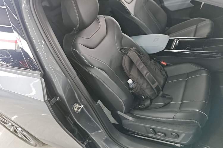 Used Volkswagen ID.4 X 2024 Pure & Smart Edition Right Front Seat