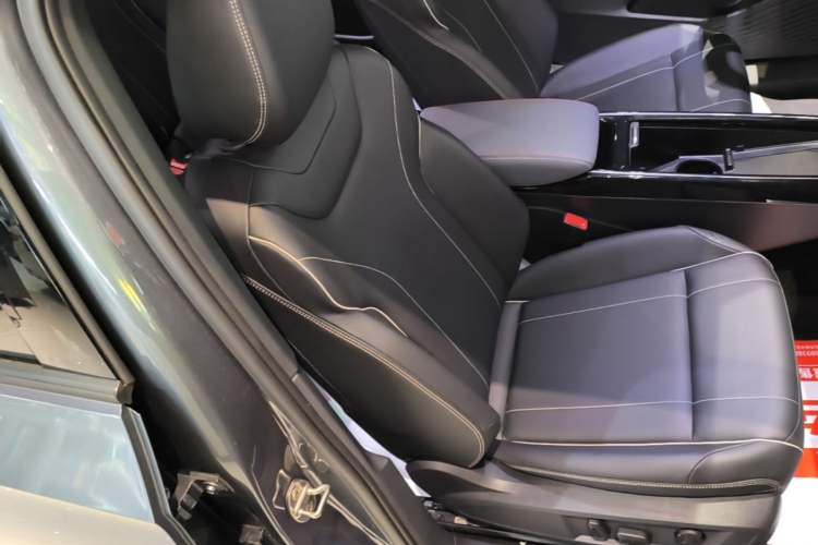Used Volkswagen ID.4 X 2024 Pure & Smart Edition Right Front Seat